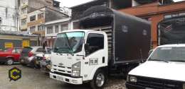 Camion Chevrolet NHR de estacas a la Venta