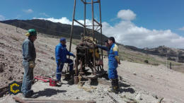 Se realizan servicios de perforación por métodos de percusión y rotación para exploración geotecnica: