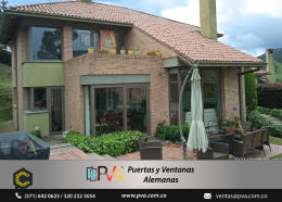 En época de lluvias ☔ nuestras ventanas en PVC constituyen una excelente barrera frente al agua, el viento y el frio