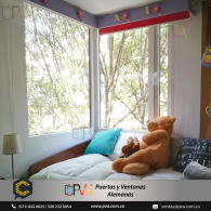 Protege a tus hijos ? del frío del exterior y bríndales máxima seguridad ? con ayuda de nuestras ventanas ?.