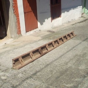 VENDO FORMALETA METÁLICA $30.***** METRO LINEAL