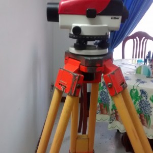 nivel automático de topografía