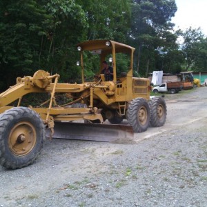 VENDO MOTONIVELADORA CAT *****B