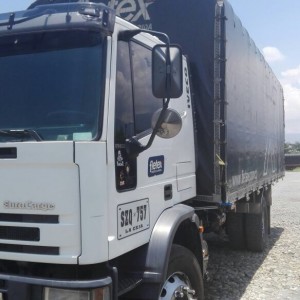 CAMIÓN ESTACAS IVECO ***** E22 MOD. *****