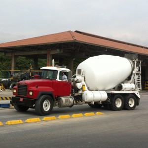 Mixer, bombas de concreto, plantas (Alquiler)