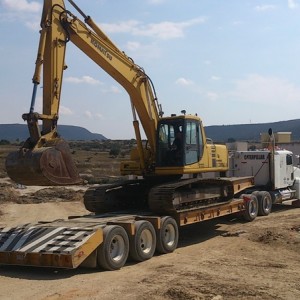 transporte de maquinaria y mercancías 