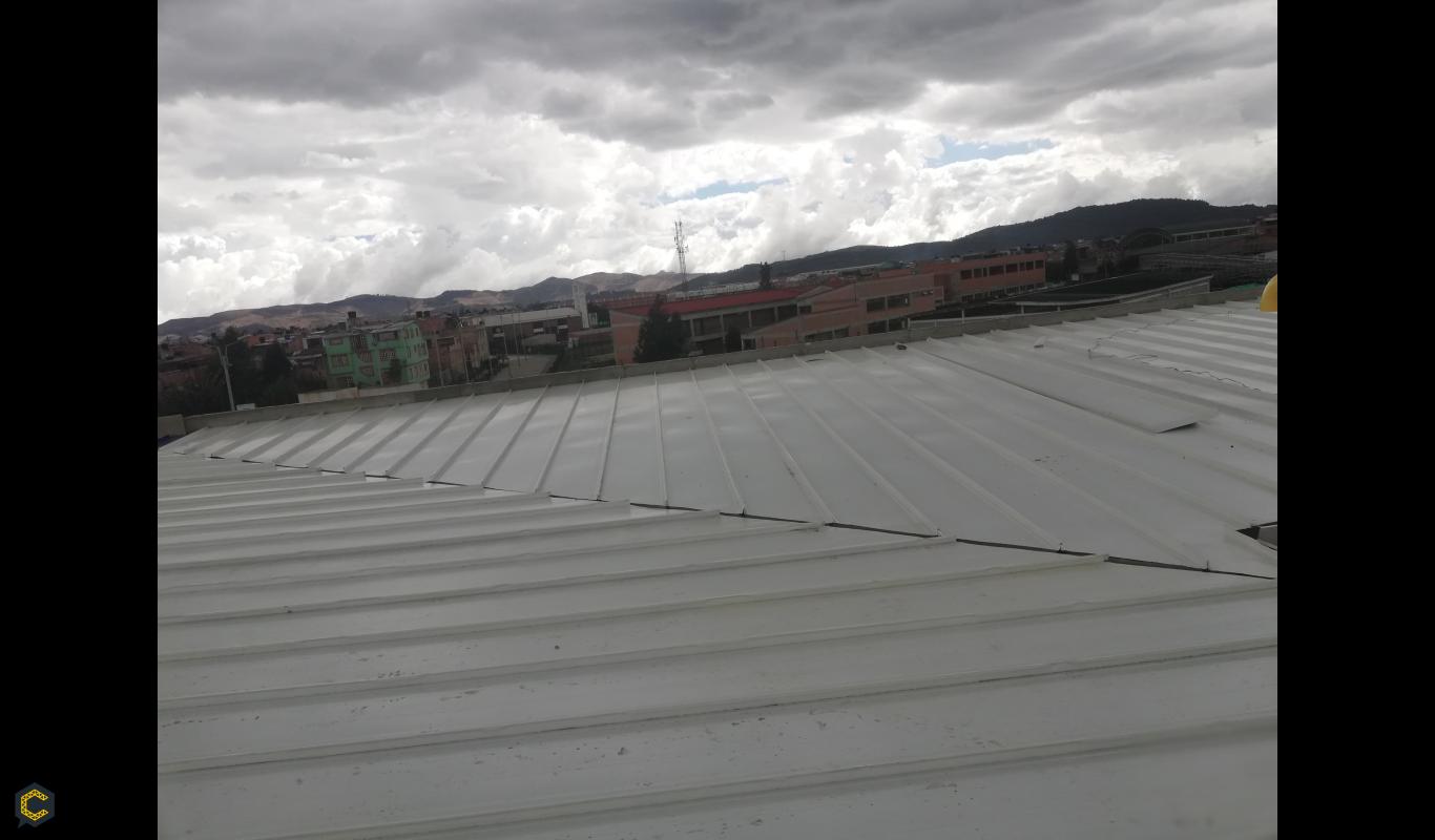 Instaladores de cubiertas/teja - Bogotá.