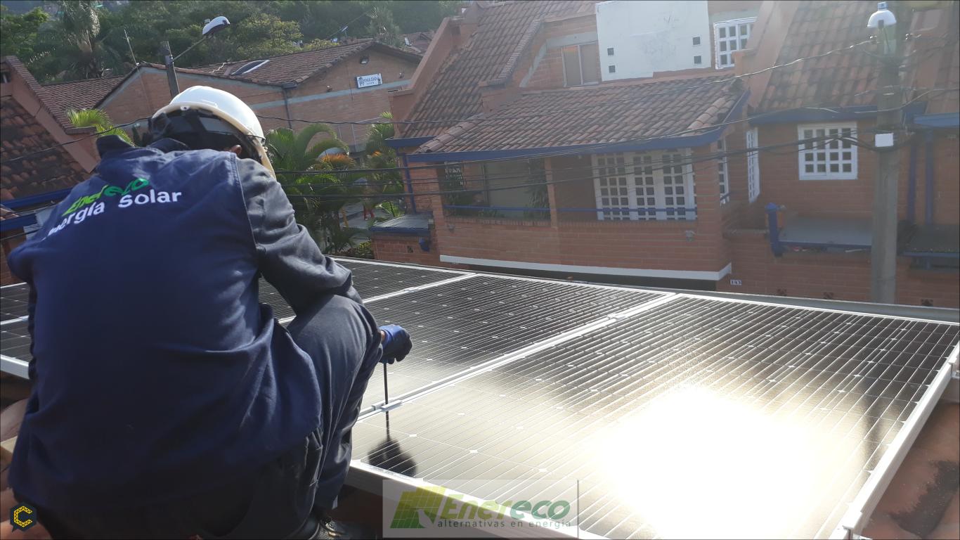 Servicios profesionales en Energía Solar, ahorro Total del consumo de energía, Conocimiento en Normatividad, Experiencia.